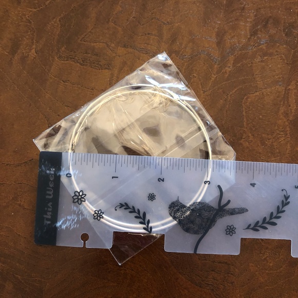 New Large gold plated hoop earrings - Picture 4 of 5